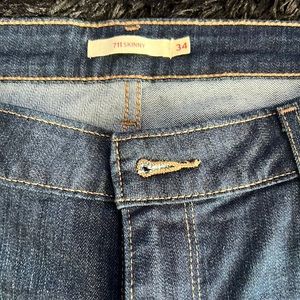 New 311 Skinny Levi jeans never worn no tags